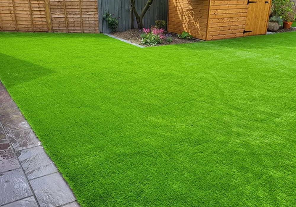 artificial grass installation in northamptonshire